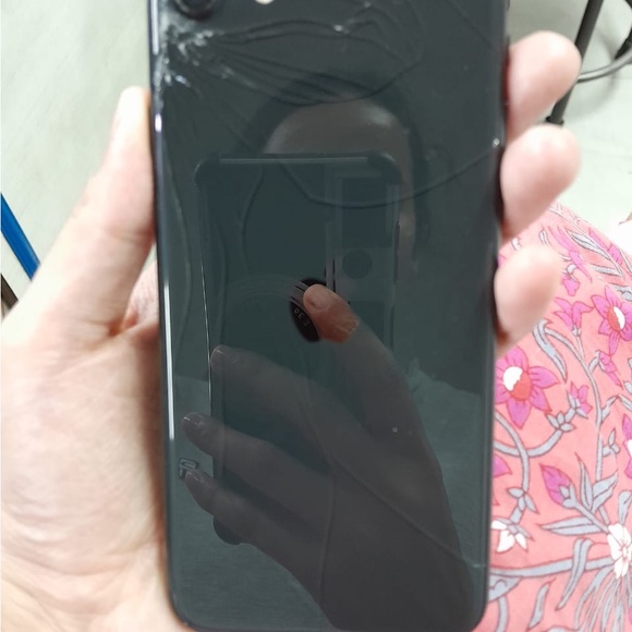 IPHONE SE 2020 black - Picture 3 of 4